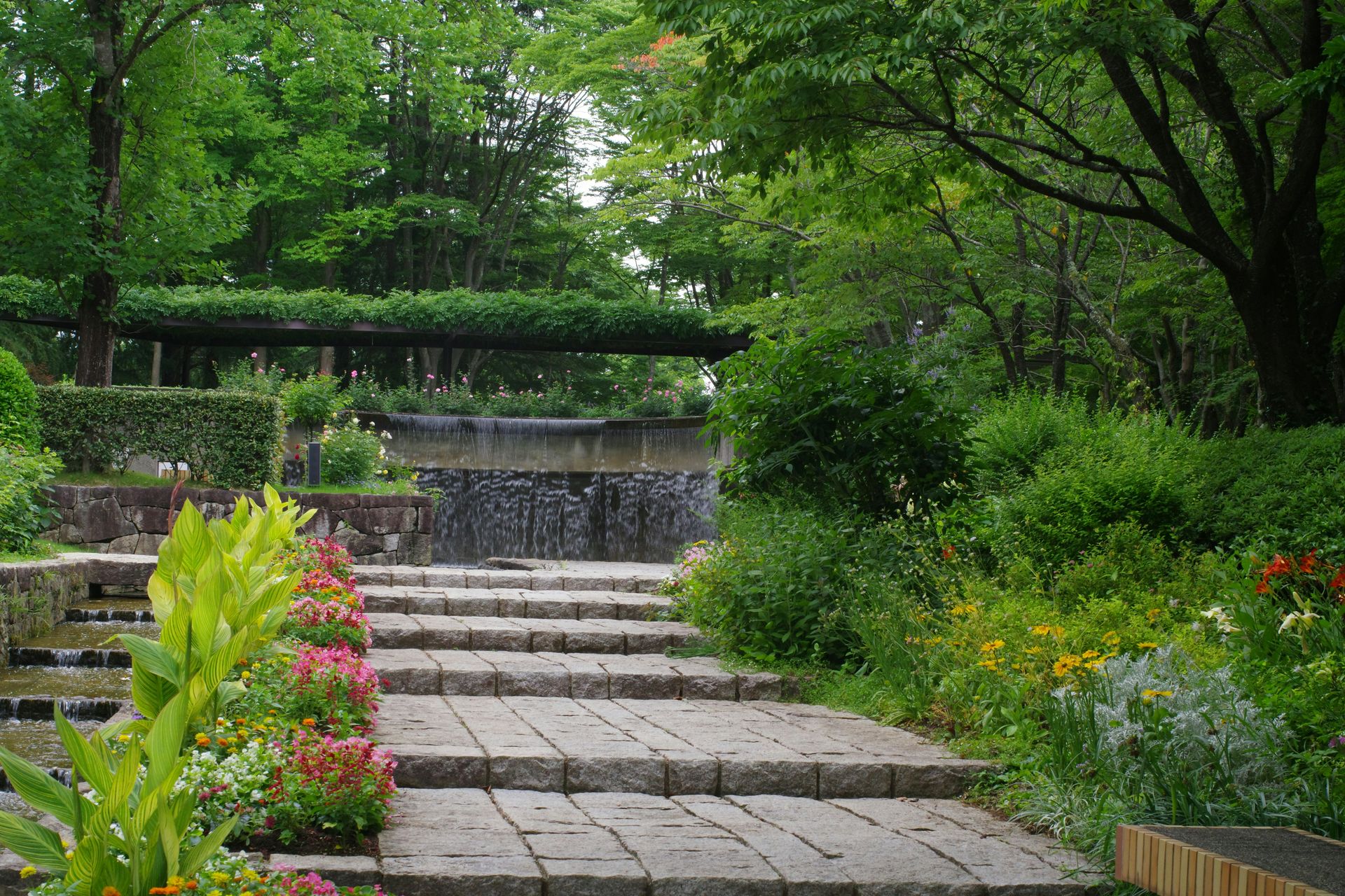 Aménagement minéral et terrasse en pierre naturelle Strasbourg